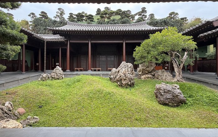 Article Image for The Art of Japanese Garden Design